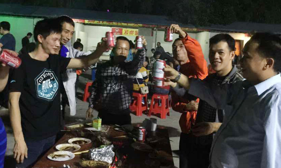 1510714195831293.png 聚餐团建叙欢乐 精神抖擞再迎挑战——HAHA体育
职工烧烤联谊活动圆满结束210.png